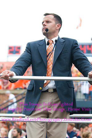NCAA Football: Western Michigan at Illinois