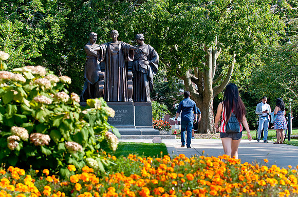 Champaign Chamber of Commerce Community Link MagazineBradley Leeb PhotographyBradleyLeebPhotography.comBradleyLeebPhotography@gmail.com217.721.9190